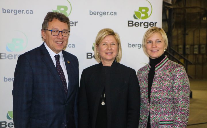 Jean D'Amour, Valérie and Mélissa Berger