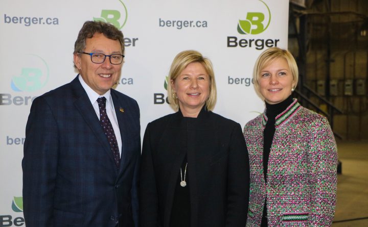 Ministre Jean D'Amour, Valérie et Mélissa Berger